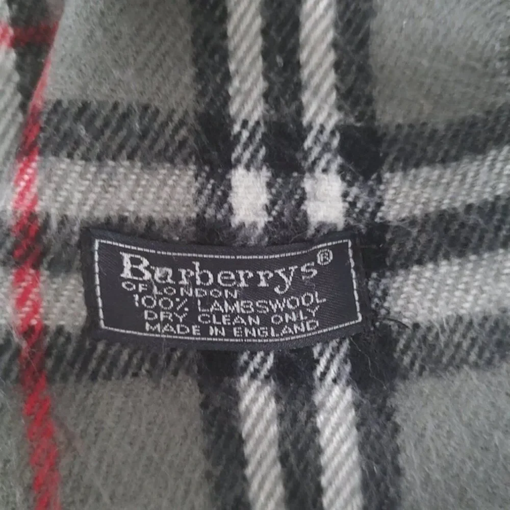 Burberry 90s vintage lambswool plaid tartan scarf 57